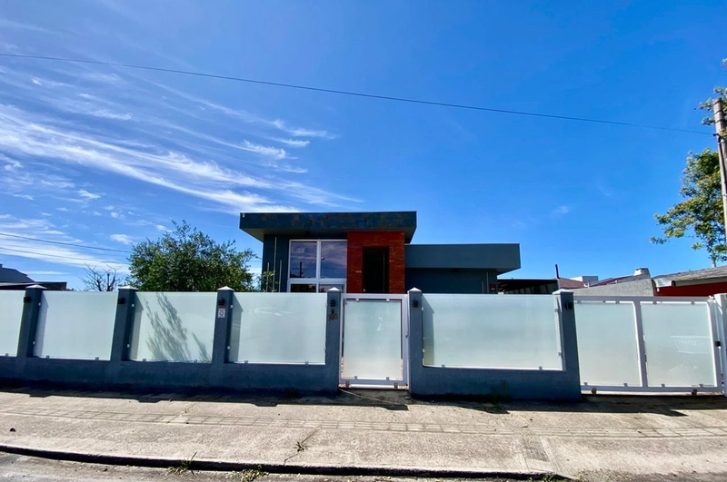 Casa de esquina a venda : 42ª foto da galeria de imagens do imóvel