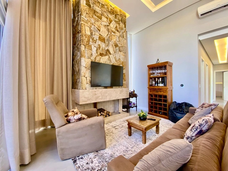 Casa de esquina a venda : 43ª foto da galeria de imagens do imóvel