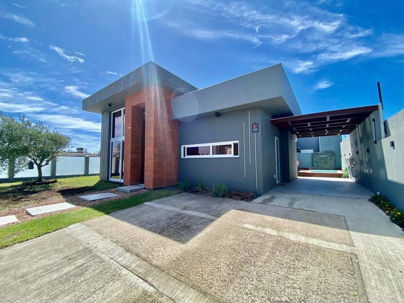 Casa de esquina a venda : 4ª foto da galeria de imagens do imóvel