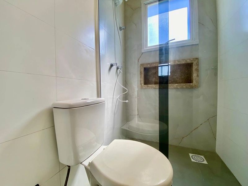 Casa de esquina a venda : 27ª foto da galeria de imagens do imóvel