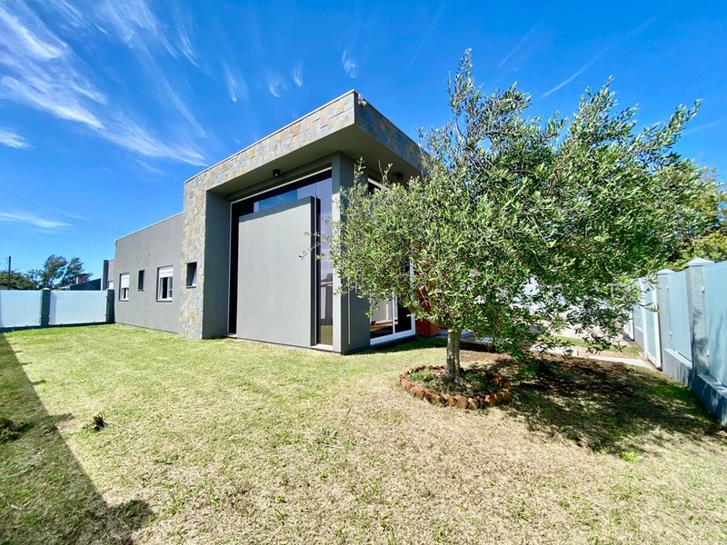 Casa de esquina a venda : 46ª foto da galeria de imagens do imóvel