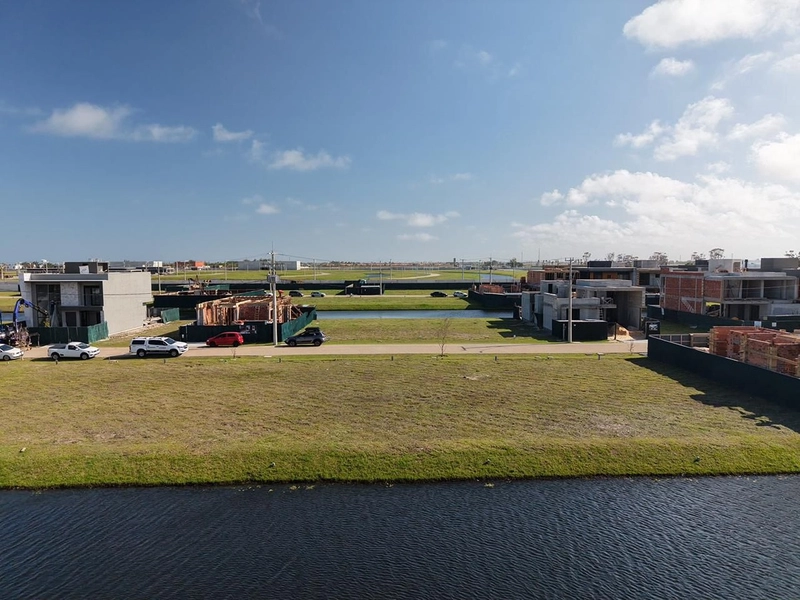 Lote/Terreno beira lago no condomínio Zen Concept Resort : 6ª foto da galeria de imagens do imóvel