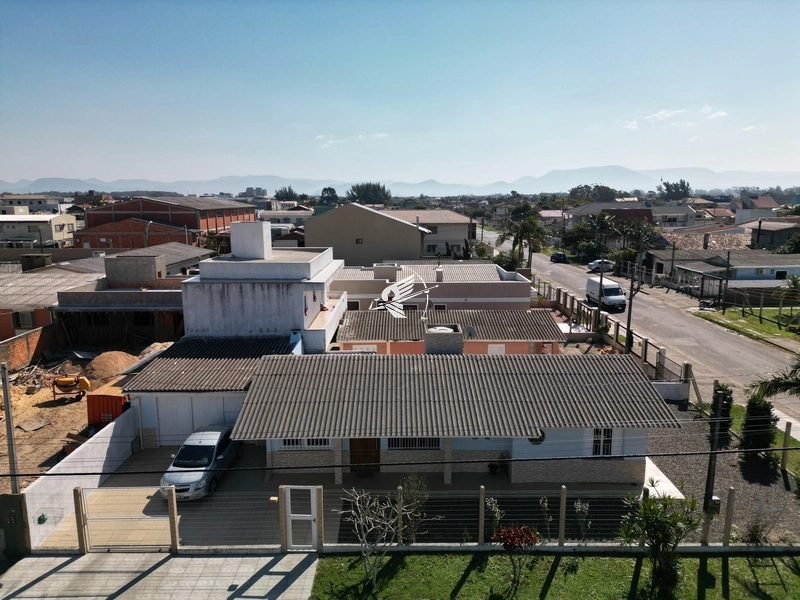 Casa á venda em Capão da Canoa: 2ª foto da galeria de imagens do imóvel