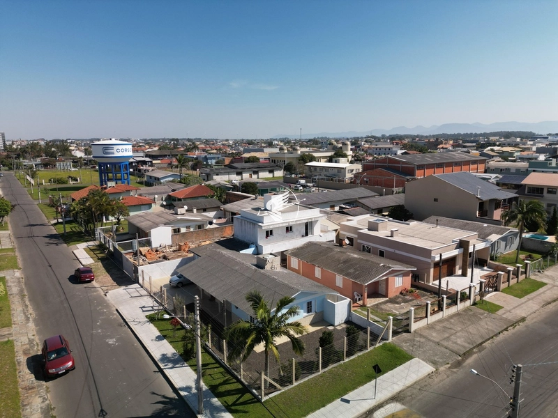 Casa á venda em Capão da Canoa: 1ª foto da galeria de imagens do imóvel