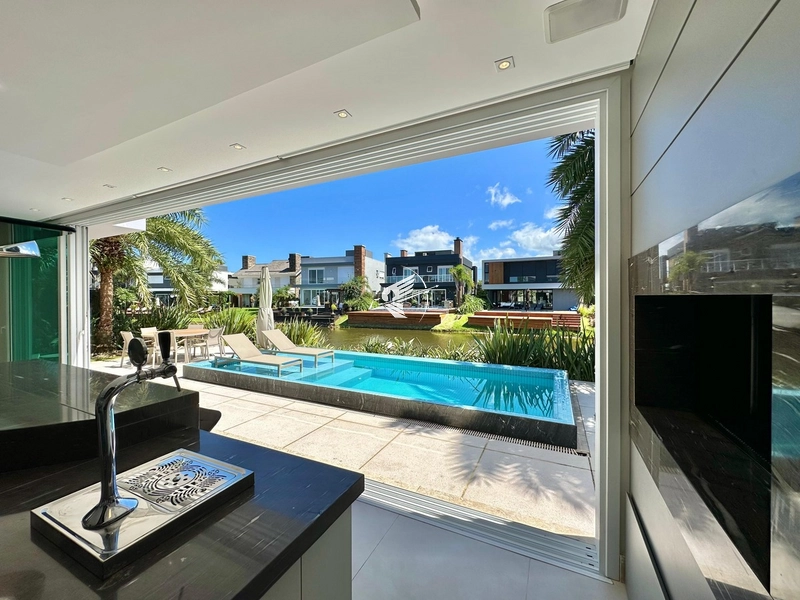 Sobrado beira lago à venda no condomínio Malibu Beach Residence: 12ª foto da galeria de imagens do imóvel