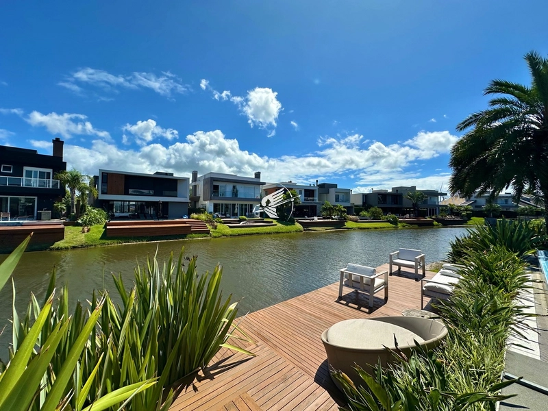 Sobrado beira lago à venda no condomínio Malibu Beach Residence: 10ª foto da galeria de imagens do imóvel