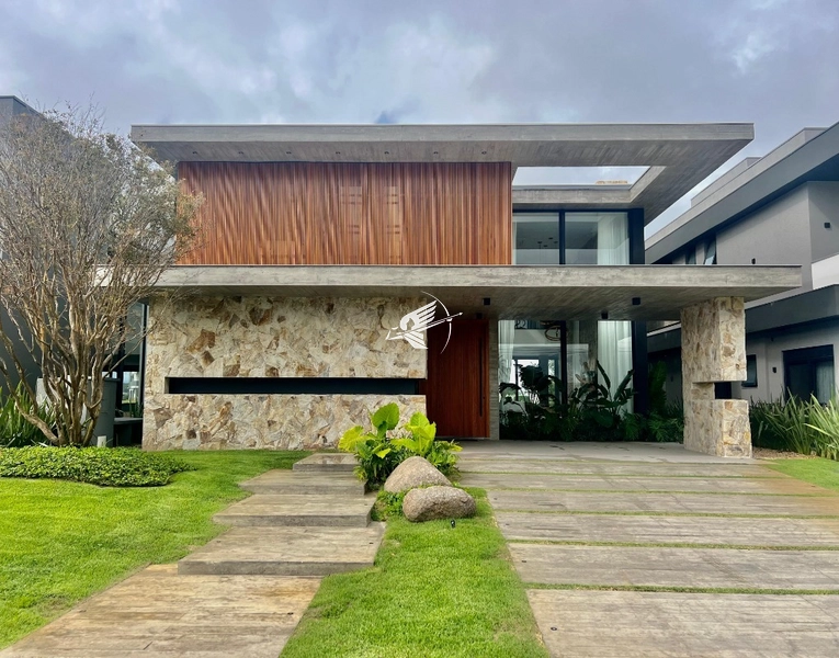 Casa Beira Lago à venda no condomínio Sense - Xangri-Lá: 1ª foto da galeria de imagens do imóvel