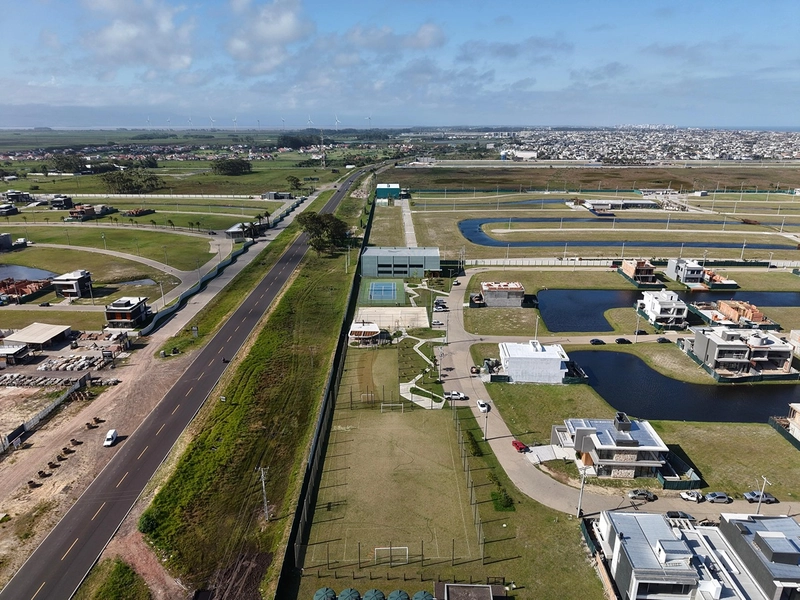 Lote/Terreno beira lago à venda no condomínio Zen Concept Resort : 6ª foto da galeria de imagens do imóvel