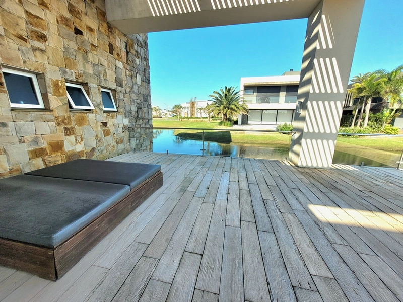 Lote/Terreno beira lago no condomínio Enseada Lagos : 9ª foto da galeria de imagens do imóvel