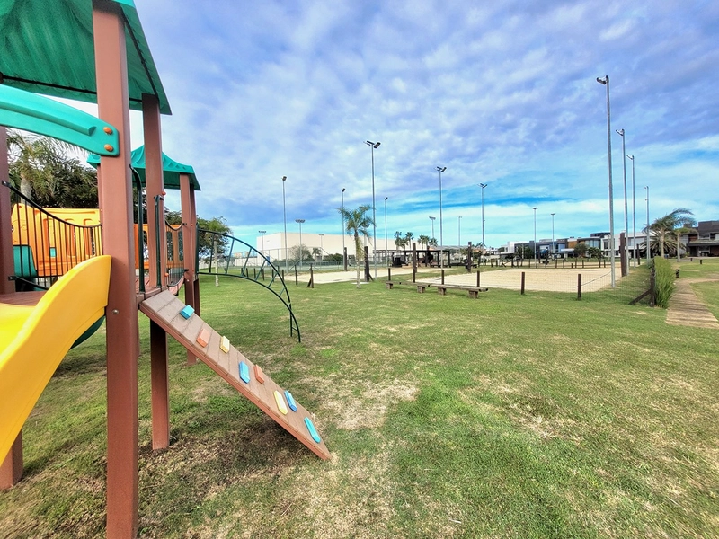 Lote/Terreno beira lago no condomínio Enseada Lagos : 42ª foto da galeria de imagens do imóvel