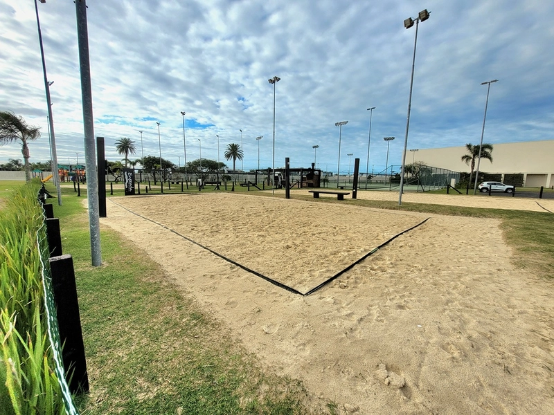 Lote/Terreno beira lago no condomínio Enseada Lagos : 39ª foto da galeria de imagens do imóvel