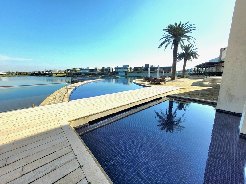 Lote/Terreno beira lago no condomínio Enseada Lagos : 5ª foto da galeria de imagens do imóvel