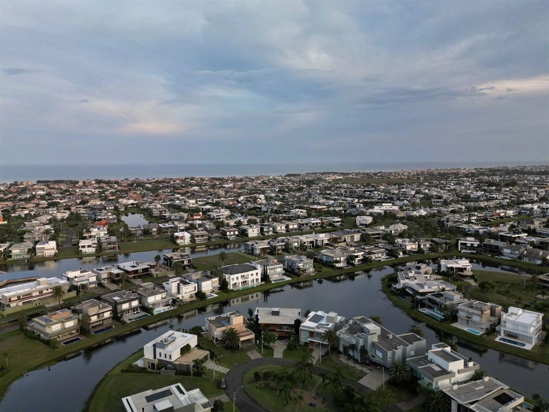 Lote/Terreno beira lago no condomínio Enseada Lagos : 55ª foto da galeria de imagens do imóvel