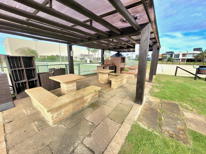 Lote/Terreno beira lago no condomínio Enseada Lagos : 44ª foto da galeria de imagens do imóvel