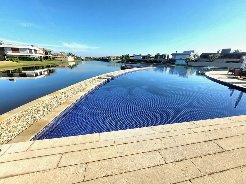 Lote/Terreno beira lago no condomínio Enseada Lagos : 6ª foto da galeria de imagens do imóvel