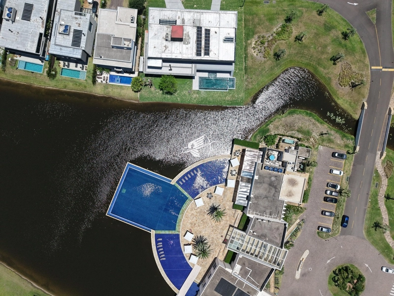 Sobrado beira lago à venda no condomínio Enseada Lagos: 7ª foto da galeria de imagens do imóvel