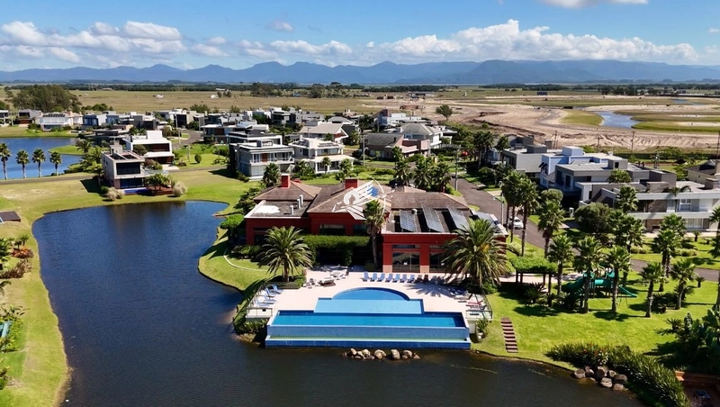 Lote/Terreno Beira Lago à venda no condomínio Celebration em Xangri-Lá: 9ª foto da galeria de imagens do imóvel