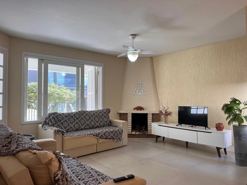 Casa à venda no Centro de Xangri-Lá: 4ª foto da galeria de imagens do imóvel