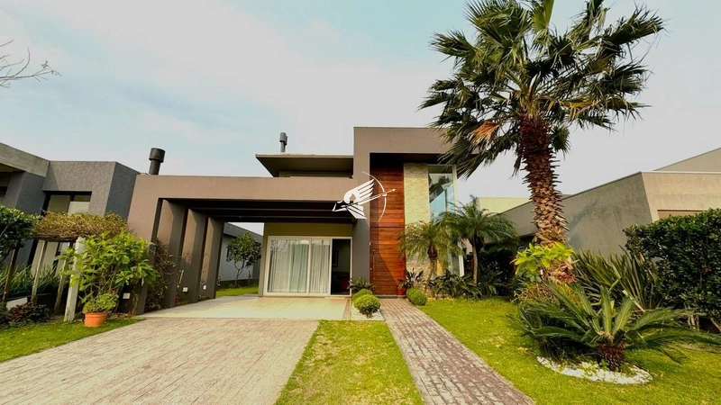 Casa à venda no condomínio Dubai Resort em Capão da Canoa: 1ª foto da galeria de imagens do imóvel