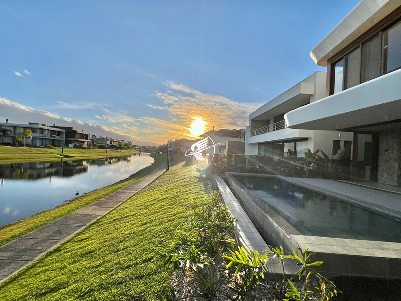 Luxo, sofisticação e natureza - Sobrado à venda no condomínio Capão Ilhas Resort : 16ª foto da galeria de imagens do imóvel