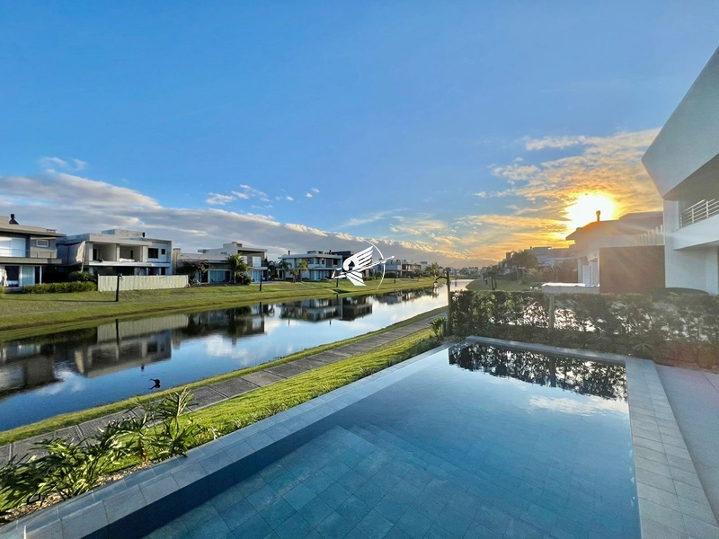 Luxo, sofisticação e natureza - Sobrado à venda no condomínio Capão Ilhas Resort : 11ª foto da galeria de imagens do imóvel