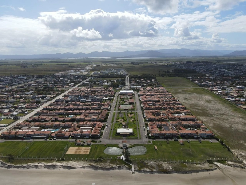 Casa à venda no condomínio Xangri-Lá Villas Resort : 3ª foto da galeria de imagens do imóvel