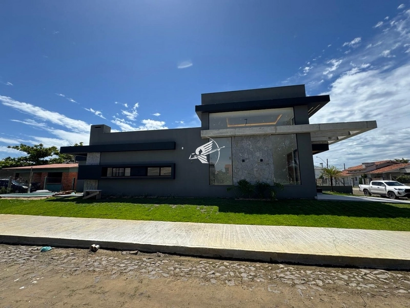 Casa de esquina à venda em Capão da Canoa: 8ª foto da galeria de imagens do imóvel