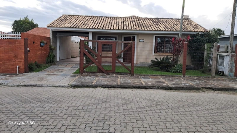 Casa à venda no Centro de Xangri-Lá: 1ª foto da galeria de imagens do imóvel