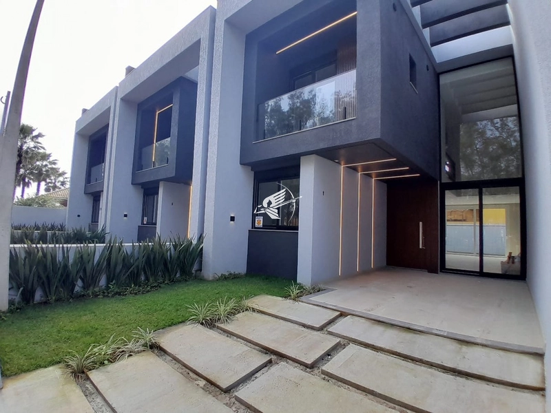 Duplex à venda no Centro de Xangri-lá: 2ª foto da galeria de imagens do imóvel