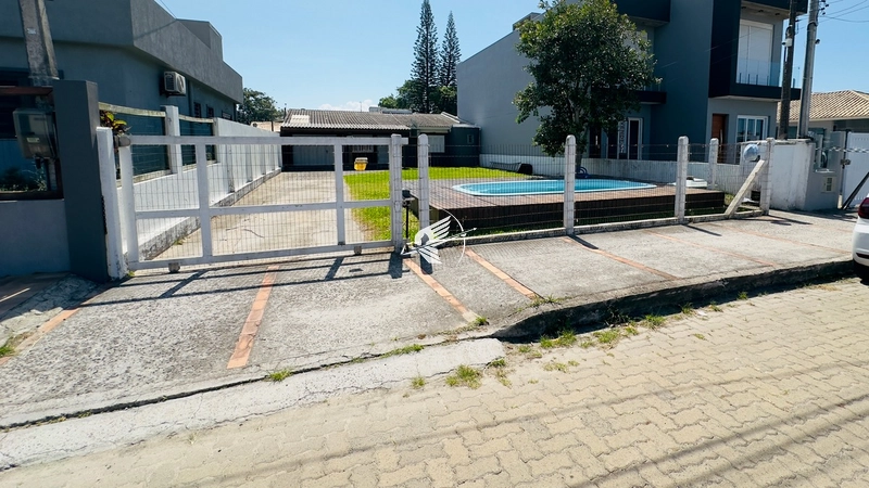 Terreno à venda no Centro de Xangri-Lá: 1ª foto da galeria de imagens do imóvel