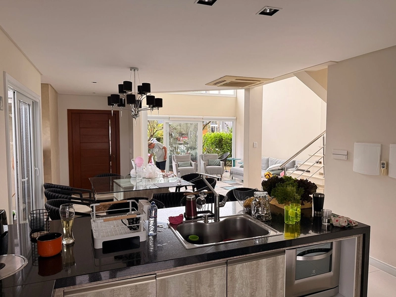 Condomínio Las Palmas a venda : 3ª foto da galeria de imagens do imóvel