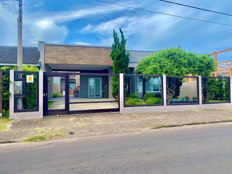 Casa à venda no Centro de Xangri-Lá: 1ª foto da galeria de imagens do imóvel