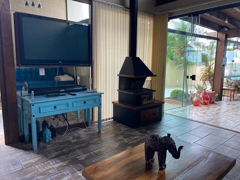 Casa à venda em Tramandaí : 2ª foto da galeria de imagens do imóvel