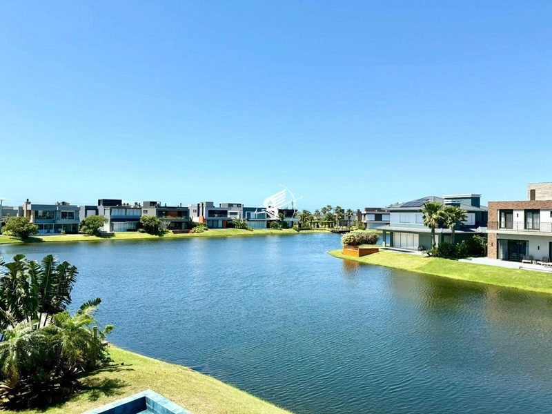 Sobrado beira lago à venda no condomínio Celebration Condominium Club: 13ª foto da galeria de imagens do imóvel