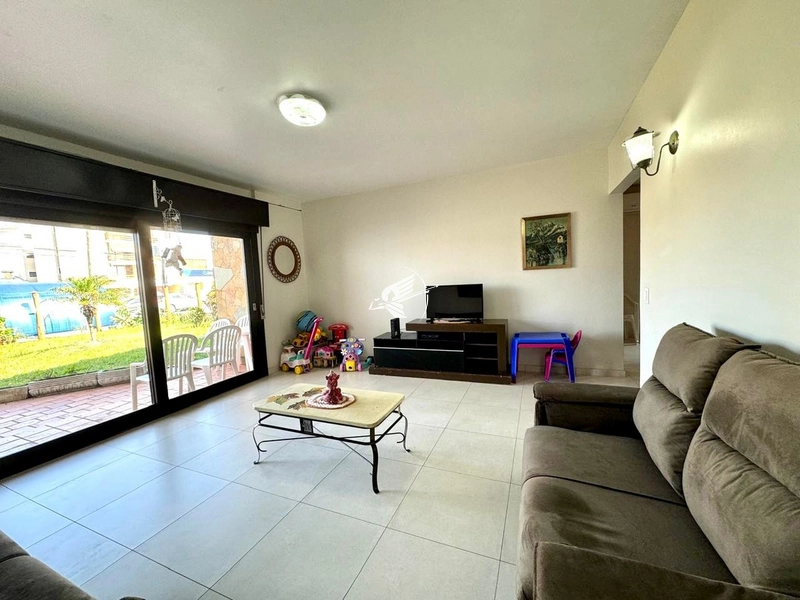 Casa para aluguel no Centro de Xangri-Lá!: 3ª foto da galeria de imagens do imóvel