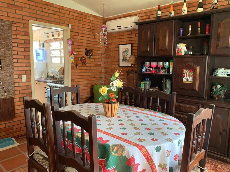 Casa térrea à venda no Centro de Xangri-Lá: 4ª foto da galeria de imagens do imóvel