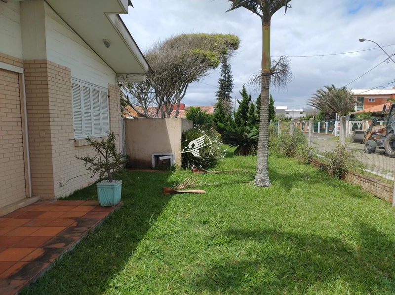 Casa térrea à venda no Centro de Xangri-Lá: 2ª foto da galeria de imagens do imóvel