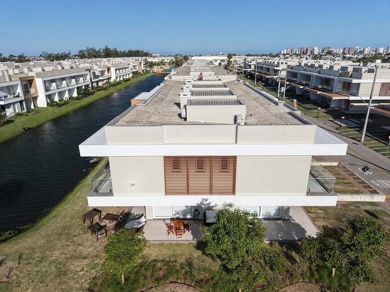 Sobrado beira lago à venda no condomínio Murano em Capão da Canoa: 38ª foto da galeria de imagens do imóvel