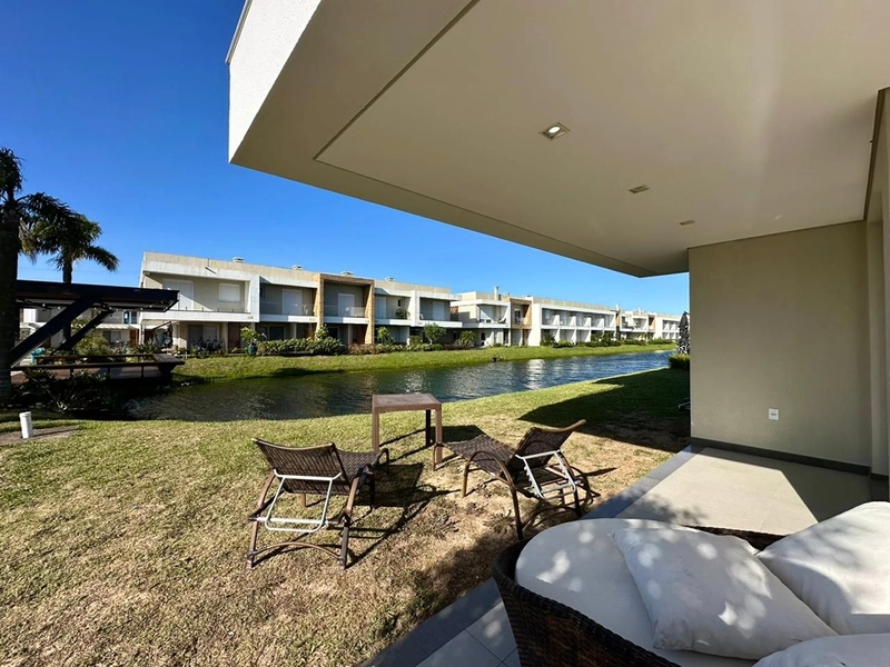 Sobrado beira lago à venda no condomínio Murano em Capão da Canoa: 33ª foto da galeria de imagens do imóvel