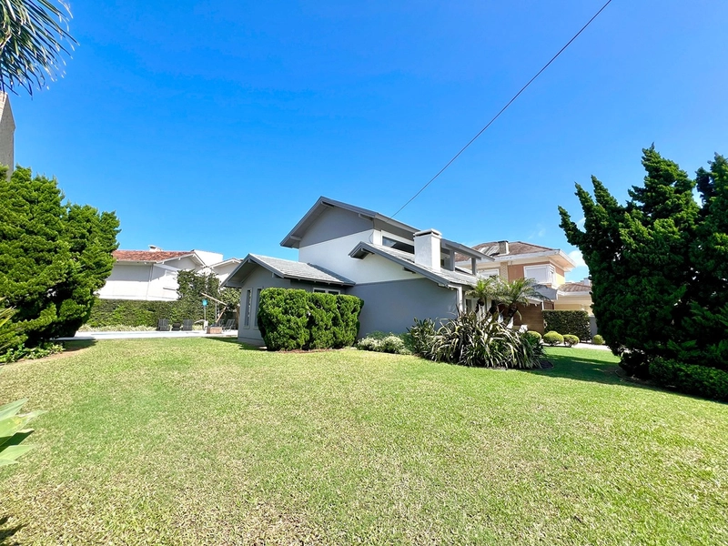 Sobrado à venda no Centro de Xangri-Lá: 3ª foto da galeria de imagens do imóvel