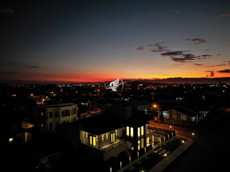 Mansão neoclássica à venda em Capão da Canoa: 65ª foto da galeria de imagens do imóvel