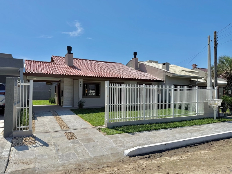 Casa à venda no Arpoador em Xangri-Lá: 2ª foto da galeria de imagens do imóvel