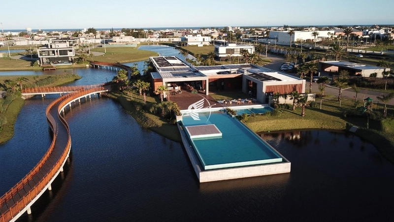 Sobrado à venda no Condomínio Sense em Xangri-Lá: 3ª foto da galeria de imagens do imóvel