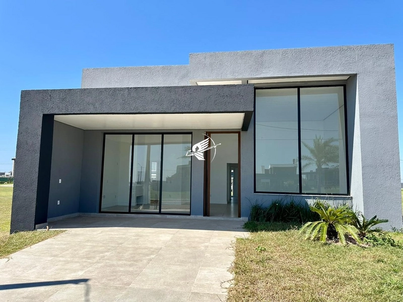 Casa à venda no condomínio Allure Beach Condo em Xangri-Lá: 1ª foto da galeria de imagens do imóvel