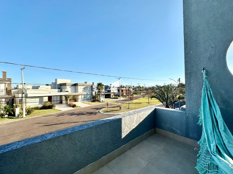Sobrado no condomínio Las Palmas em Xangri-Lá: 2ª foto da galeria de imagens do imóvel