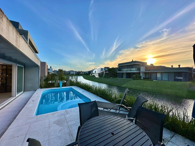 Casa à venda no condomínio Capão Ilhas Resort: 2ª foto da galeria de imagens do imóvel