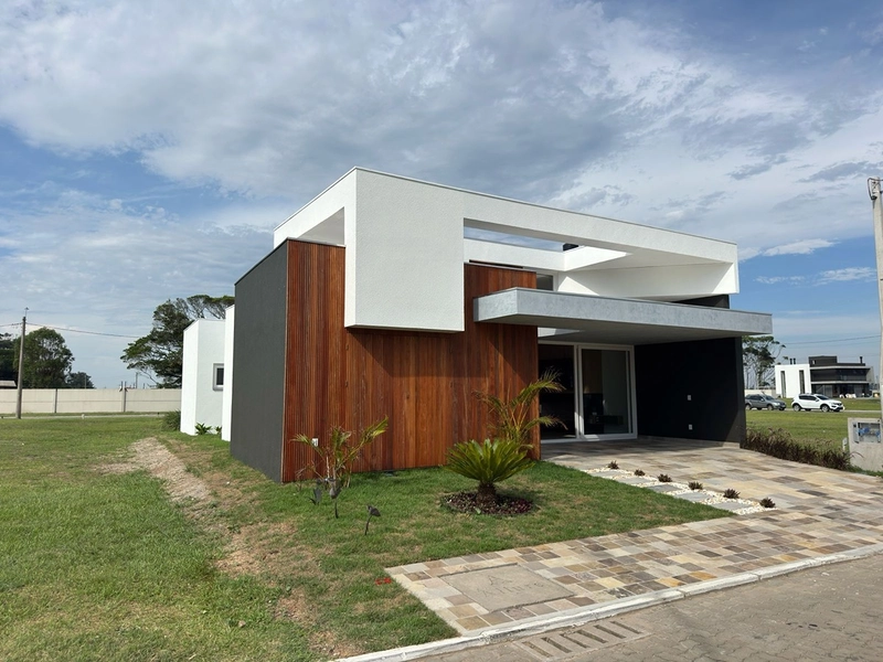 Casa à venda no condomínio Allure Beach Condo em Xangri-Lá: 1ª foto da galeria de imagens do imóvel
