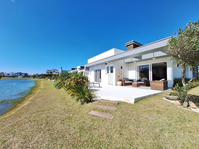 Casa beira lago à venda no condomínio Riviera em Xangri-Lá: 32ª foto da galeria de imagens do imóvel