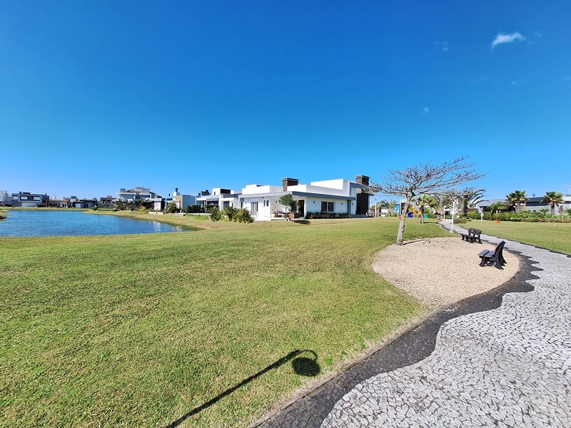 Casa beira lago à venda no condomínio Riviera em Xangri-Lá: 37ª foto da galeria de imagens do imóvel
