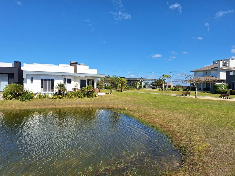 Casa beira lago à venda no condomínio Riviera em Xangri-Lá: 40ª foto da galeria de imagens do imóvel